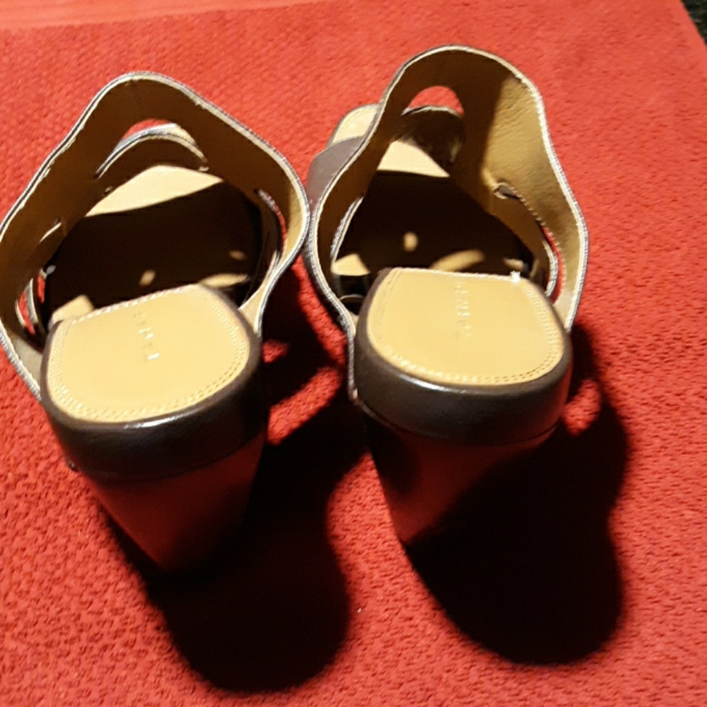 Shoes - Picture 4 of 4